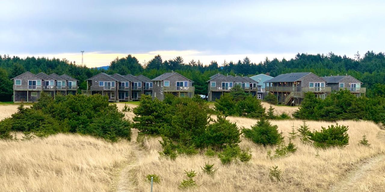 Lighthouse Oceanfront Resort Long Beach Extérieur photo