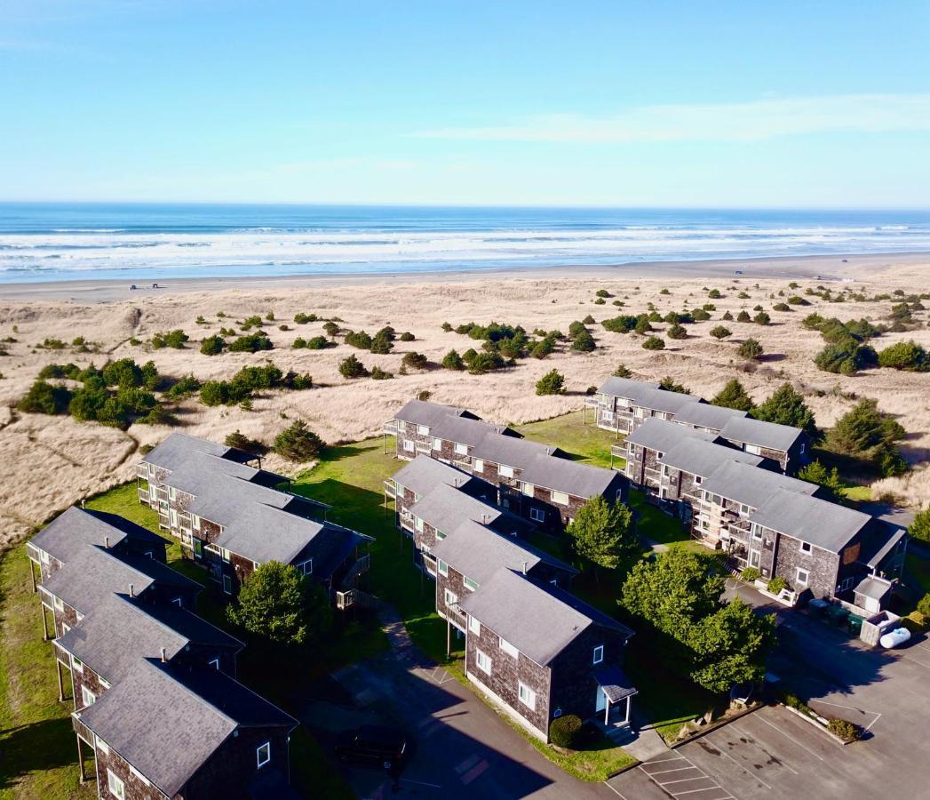 Lighthouse Oceanfront Resort Long Beach Extérieur photo