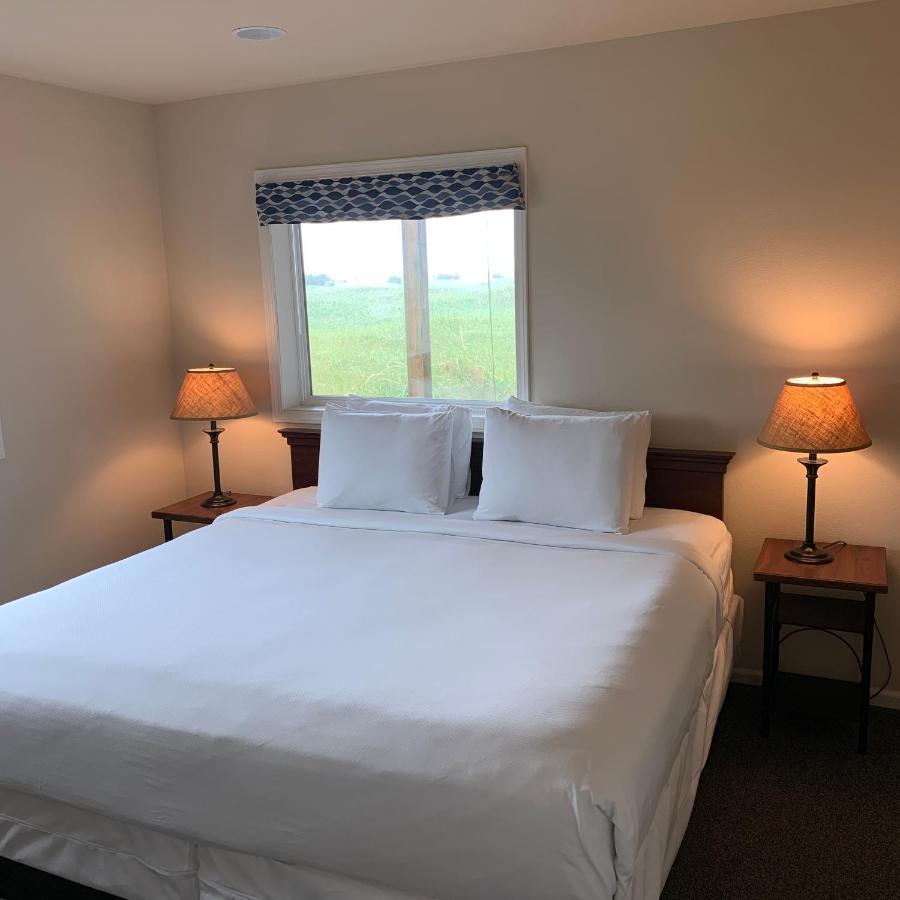 Lighthouse Oceanfront Resort Long Beach Extérieur photo