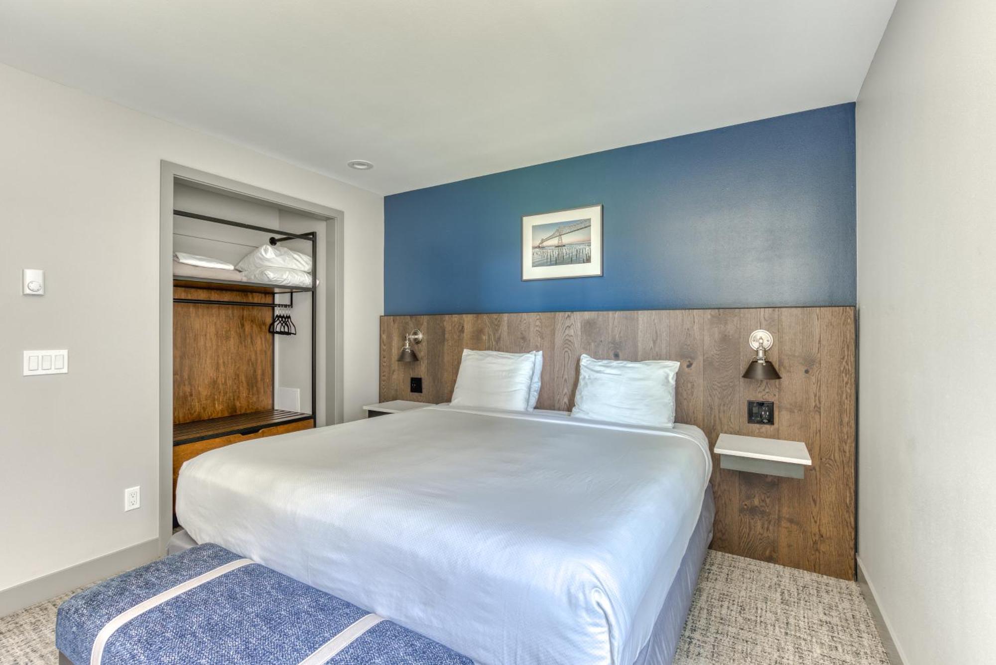 Lighthouse Oceanfront Resort Long Beach Extérieur photo
